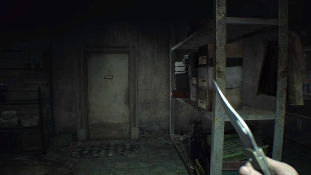 Resident Evil 7 - Holding a Knife