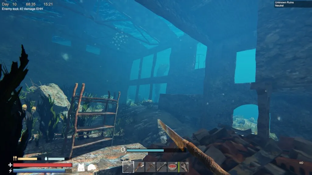 Exploring an Underwater Ruin in Sunkenland